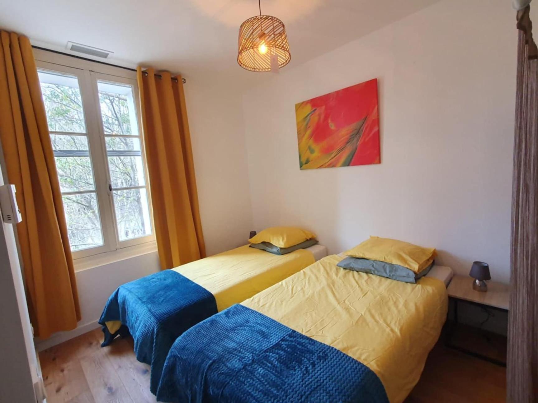Maison Avec Piscine Location De Vacances Ferme Pedagogique Du Dolmen Le Pouget Luaran gambar