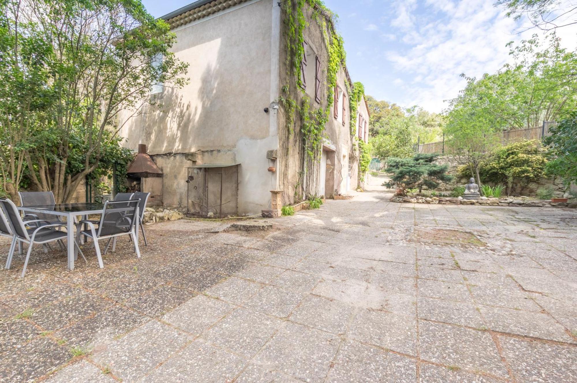 Maison Avec Piscine Location De Vacances Ferme Pedagogique Du Dolmen Le Pouget Luaran gambar