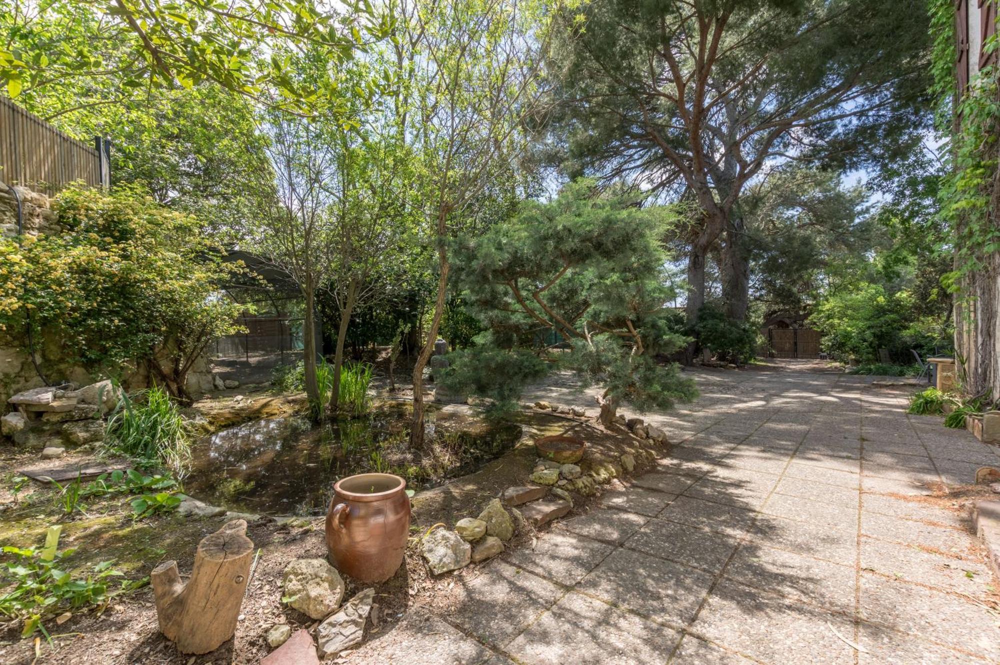 Maison Avec Piscine Location De Vacances Ferme Pedagogique Du Dolmen Le Pouget Luaran gambar